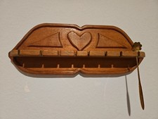 Primitivo cuore intagliato a