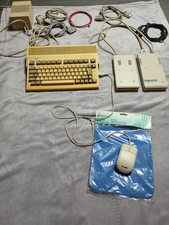 Commodore Amiga 600 HD con molti accessori senza monitor. Funziona OTTIMO! 