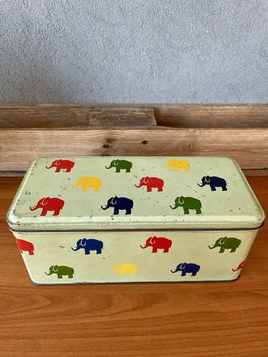 Scatola latta vintage - in,