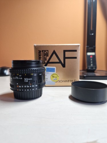 Nikon lens nikkor f - nikon, af