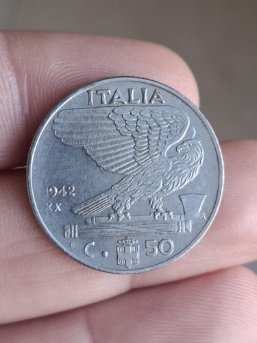 Moneta centesimi di lire - centesimi,