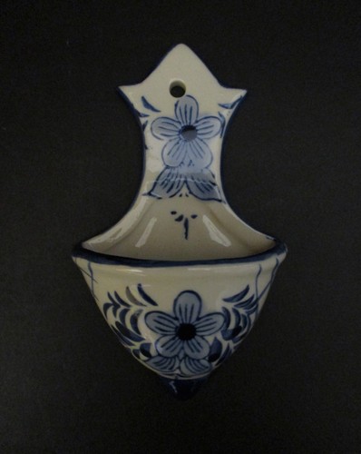 Deliziosa acquasantiera in - deliziosa,