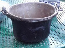antichissimo paiolo in rame annerito dall'uso vero pezzo antiquariato rurale