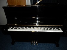 PIANOFORTE VERTICALE YAMAHA