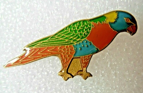 Parrot pin badge