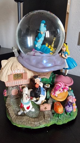 Alice wonderland carillon - in,