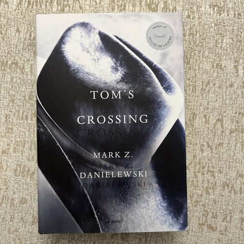 Tom crossing mark - crossing,,