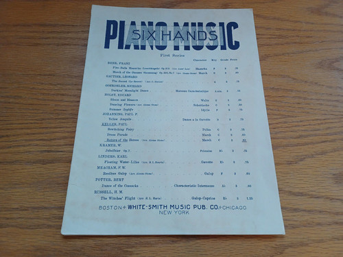 Piano music six hands - six,