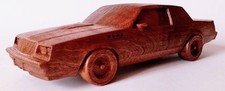 Modello Auto in Legno 1:16 –