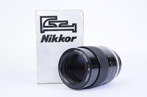 Nikon 135mm 8 - 135mm, f)