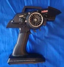 RADIO SANWA M12 2,4 GHz COMPRESA LA RADIO UNA BELLA CUSTODIA