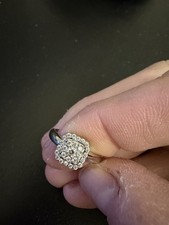 Anello in oro 18kt con diamanti naturali