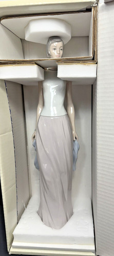 Retired lladro figurine - lladro, 16"