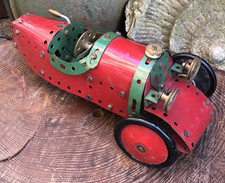 Auto d'epoca graffiata Meccano