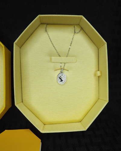 Collana con ciondolo - , cigno