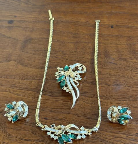Set orecchini spilla collana