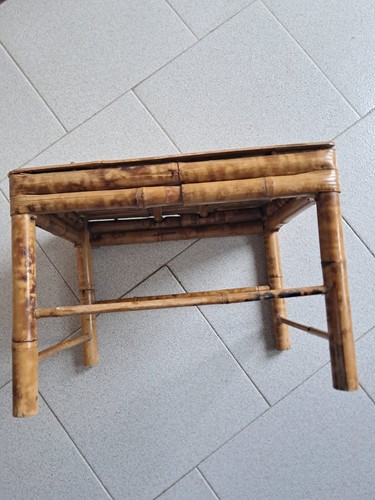Sgabello tavolino vintage in - o,