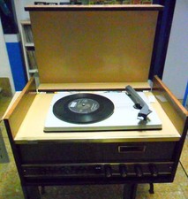 RADIO D'EPOCA CON LETTORE DISCHI IN VINILE FUNZIONANTE-SINUDYNE cm42 x 27 x h 23