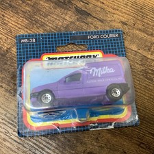 Matchbox Ford Fiesta Van Courier Lilac Milka molto raro buone condizioni scheda aperta