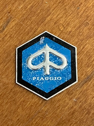 Piaggio logo scudo sigla - piaggio,