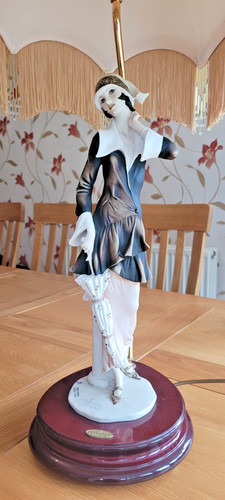 Armani figurina capodimonte - armani,