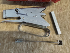 Freccia di fissaggio P22 pinza resistente tipo cucitrice MADE IN USA NUOVA VEDI VIDEO