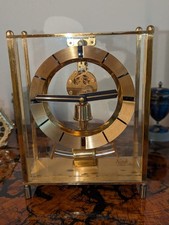 Orologio a pendolo girevole