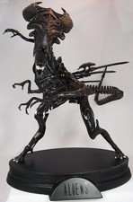 ULTRA RARE ALIEN QUEEN STATUE