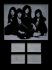 QUEEN AUTOGRAPHS photo display
