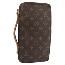 LOUIS VUITTON Monogram