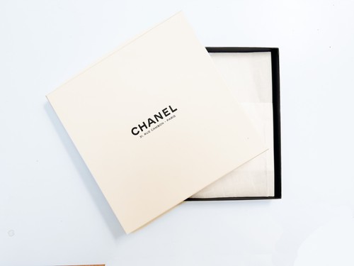 Chanel boîte foulard ou - boîte,