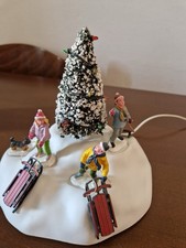 Lemax Bambini Slittino Con Albero. Difetto Mancanza Babbo Natale