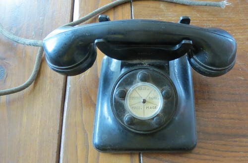 Vecchio telefono ufficio - vecchio,