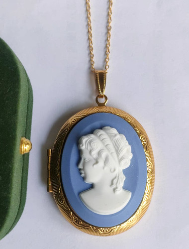 Collana medaglione cammeo