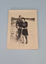 MILITARE e fidanzata con bicicletta  FOTO D'EPOCA