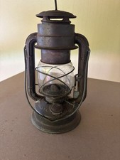 Vecchia lampada a petrolio