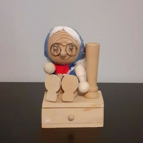 Statuina legno portapenna - statuina,