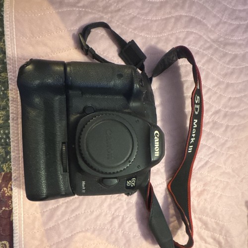 Canon eos mark iii - mark, digital