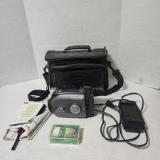 Videocamera JVC GR-AX830U con