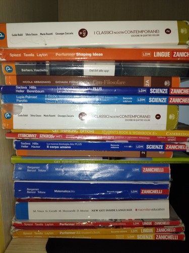 Vendo libri scolastici delle - libri,