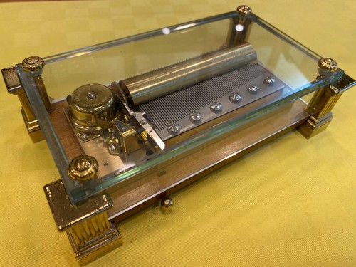 Carrillon reuge music - music, scatola