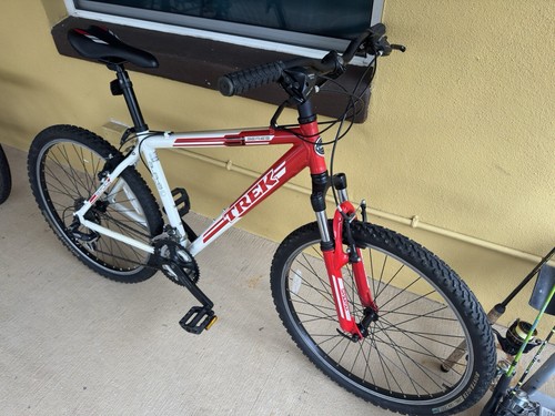 Trek 3700 series mountain bike - mountain,