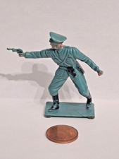 Soldiers and Figures 1/32