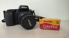 Fotocamera Nikon F70 con