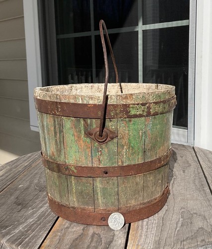 Antique shaker wood - shaker, pail