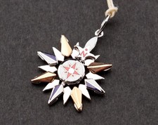Medaglia ciondolo in oro bianco e rosso 18 kt 750 mill  Rosa dei venti 