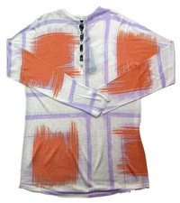 Maglia nuova con etichette