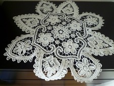 Tovaglia rotonda centrotavola bianca fatta a mano cotone pizzo ad ago Romania