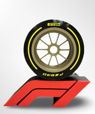 Gomma Formula 1 Pirelli  con supporto Stampa 3d michelin arredamento da tavolo