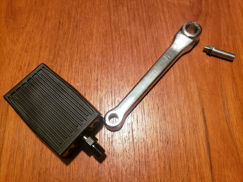 Pedale lato sinistro con - pedale,